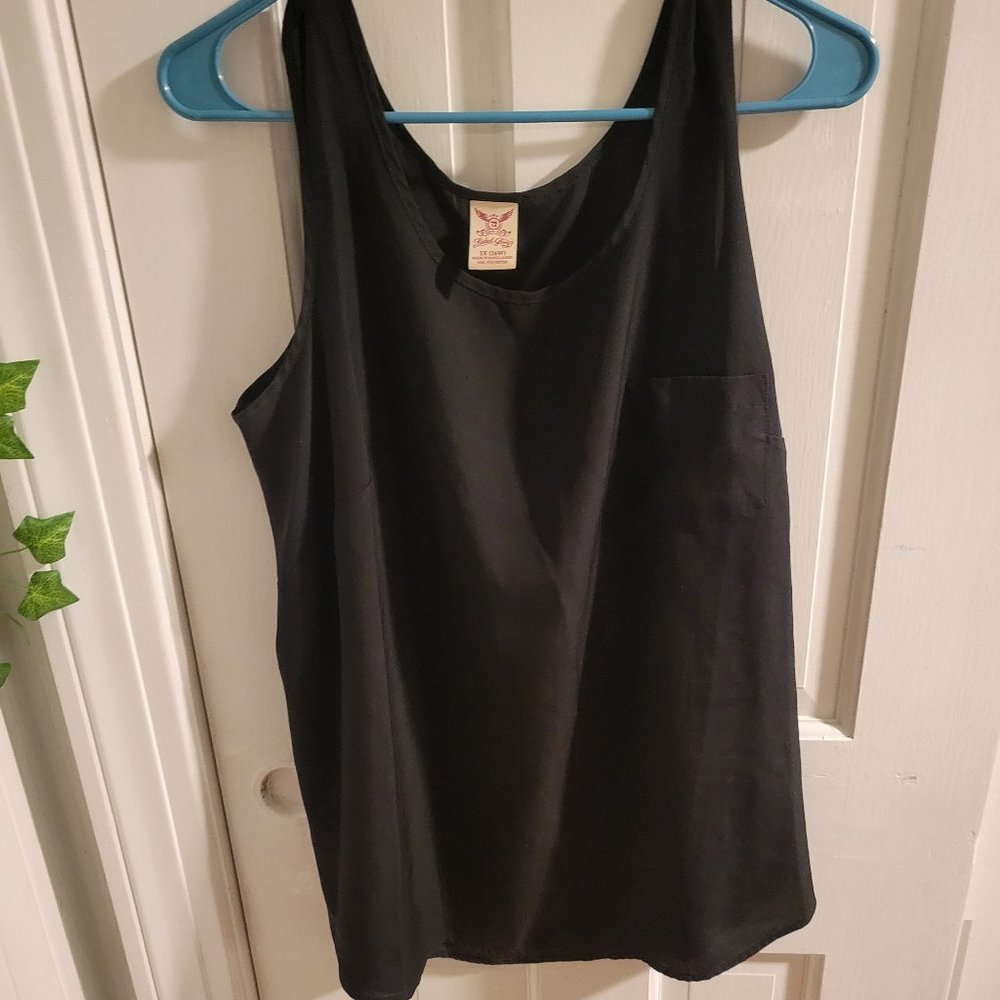 Faded Glory Black Lightweight Sleeveless Top with Pocket Size 1X